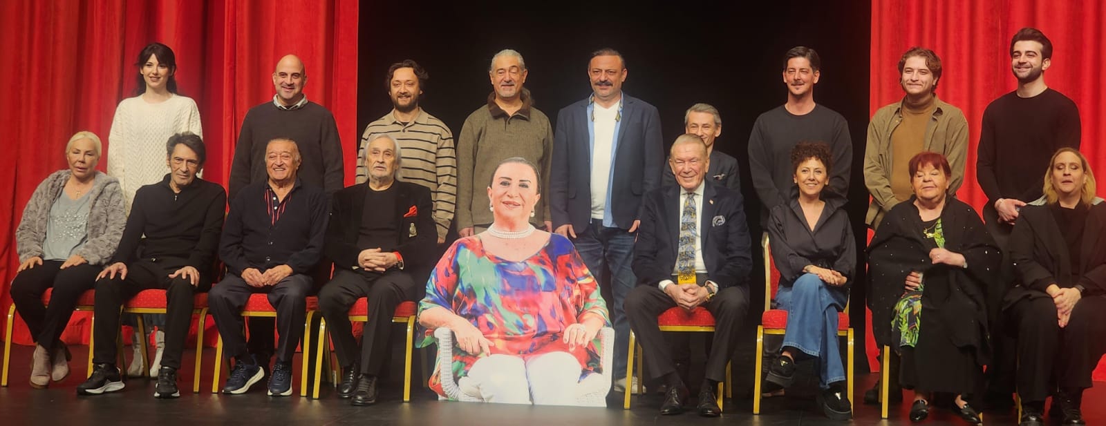 Ataşehir sanatta çıtayı yükseltti gırgıriye müzikali sürpriz isimlerle geliyorUsta sanatçı Müjdat Gezen öncülüğünde sahneye taşınacak Gırgıriye Müzikali’nin okuma provası Ataşehir’de gerçekleştirildi.